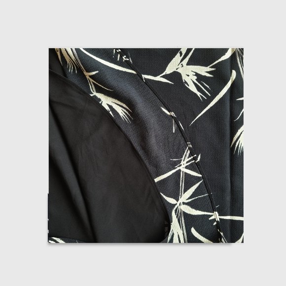 Size- S, 'now' tank top - Picture 4 of 5